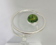 Кольцо 391-1, Серебро 925, Серебрение, Янтарь-Изумрудный