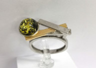 Кольцо 113-1, Серебро 925, Родирование,позолота, Янтарь-Зеленый